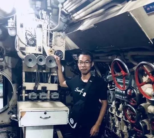 烟台游泳港男子冠军是谁呀_烟台港男子游泳冠军是谁_烟台游泳比赛