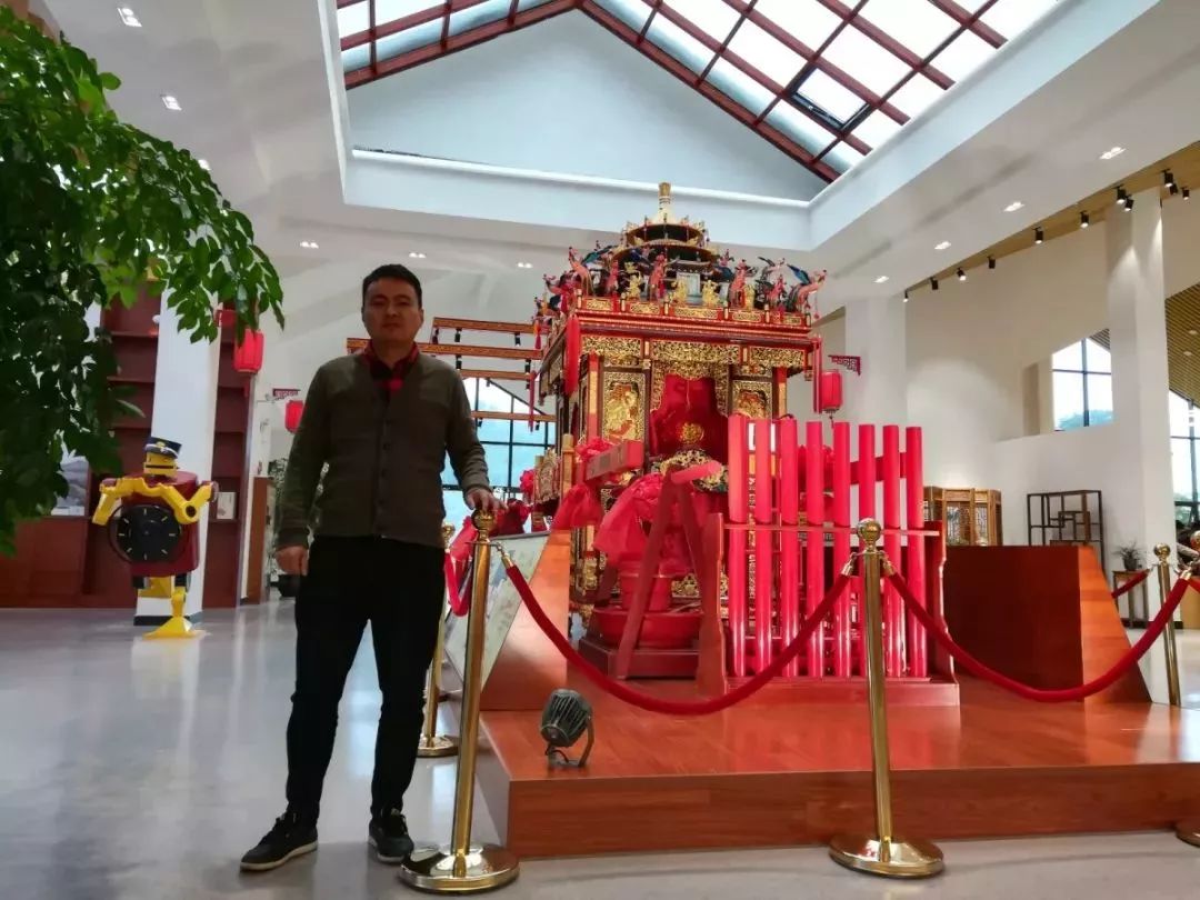 烟台游泳港男子冠军是谁呀_烟台港男子游泳冠军是谁_烟台游泳比赛