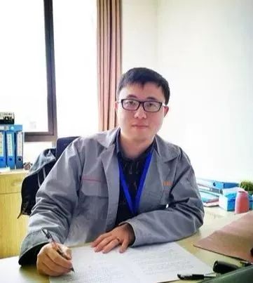 烟台港男子游泳冠军是谁_烟台游泳港男子冠军是谁呀_烟台游泳比赛