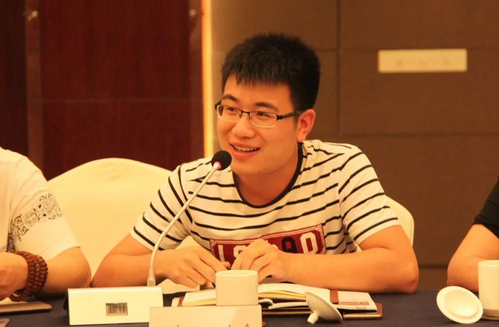 烟台游泳港男子冠军是谁呀_烟台游泳比赛_烟台港男子游泳冠军是谁