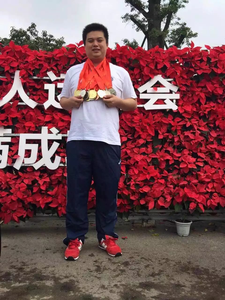 游泳世界冠军_游泳冠军第一人_世界冠军教你游泳
