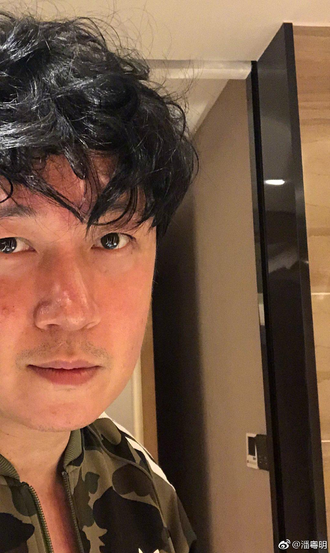 中年男明星的倔强，潘粤明健身的样子过于真实了