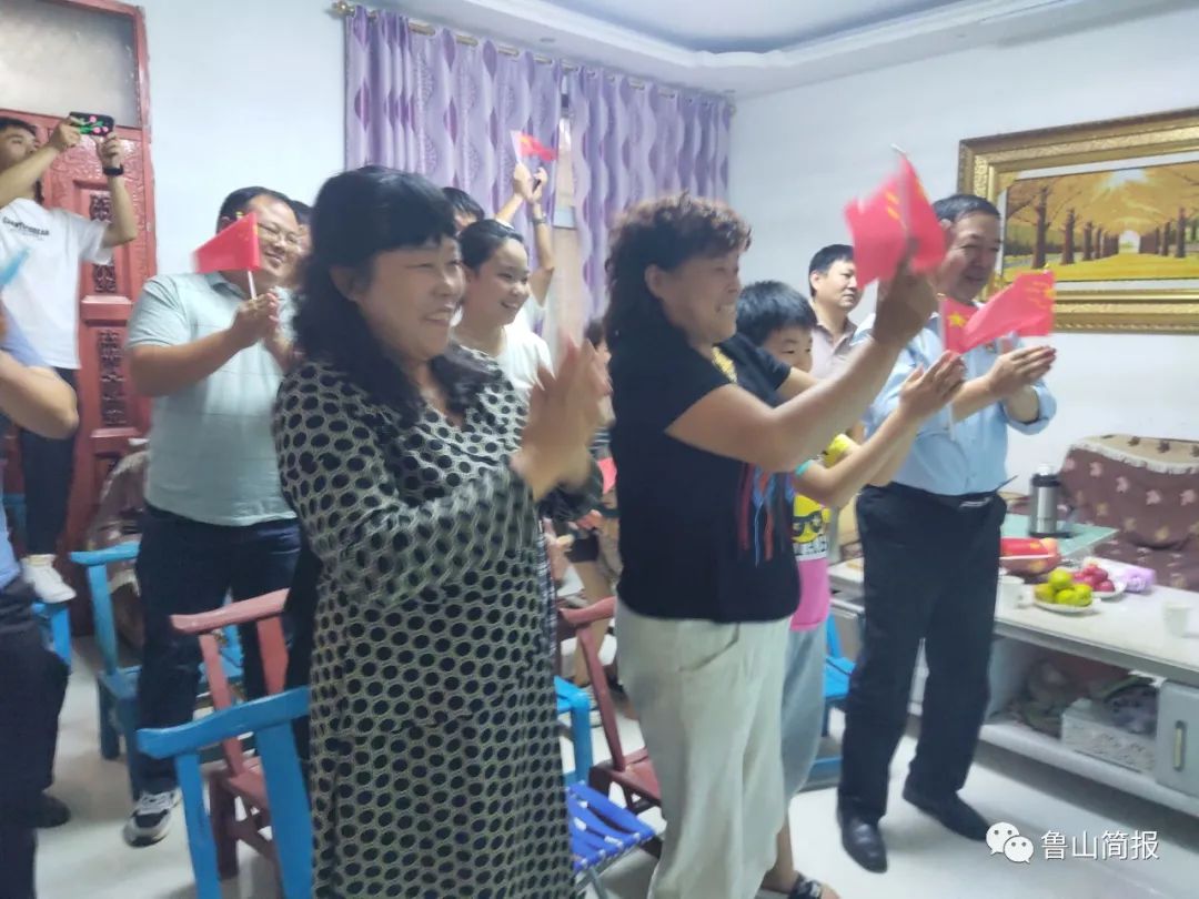 游泳冠军王金刚_游泳女冠军_游泳女子冠军