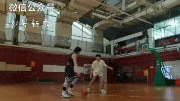 篮球单挑1 1是什么规则_单挑篮球规则是什么意思_单挑篮球的规则