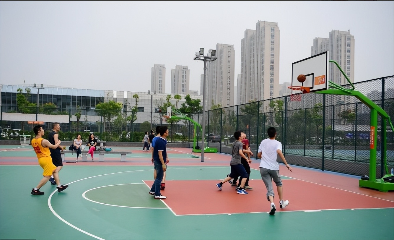 篮球比赛规则中有几种时间规则_篮球规则时间和距离因素_篮球的规则和时间是什么