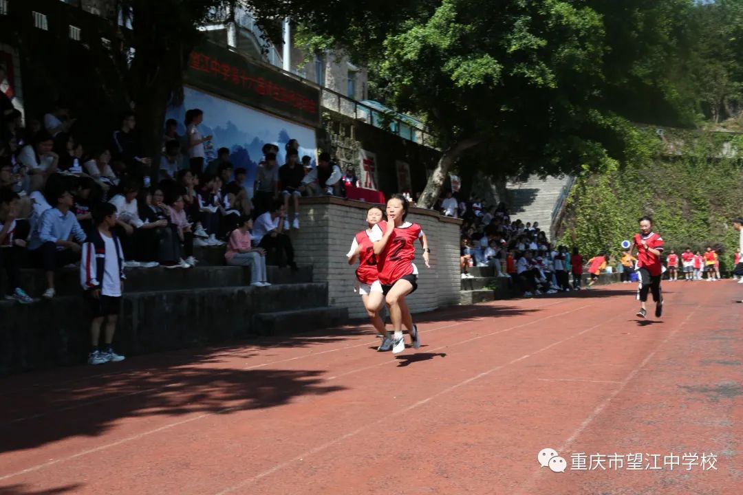 高中运动会方阵入场解说词_高中运动会方队30秒_高中运动会方阵队形创意