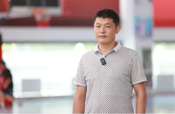 广河县一中篮球冠军是谁_广河县篮球队_广河县篮球运动员