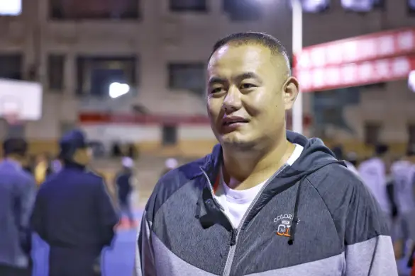 广河县篮球运动员_广河县一中篮球冠军是谁_广河县篮球队