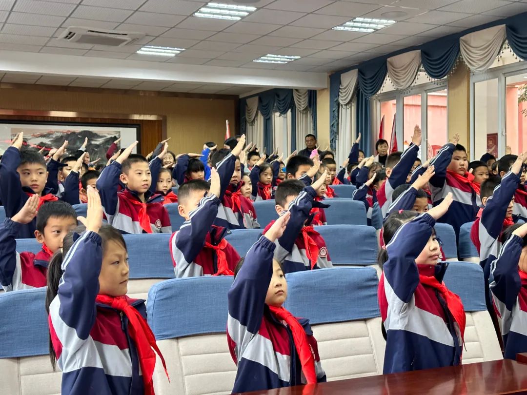 高中运动会方队30秒_高中运动会方队入场词_高中运动会方阵入场解说词
