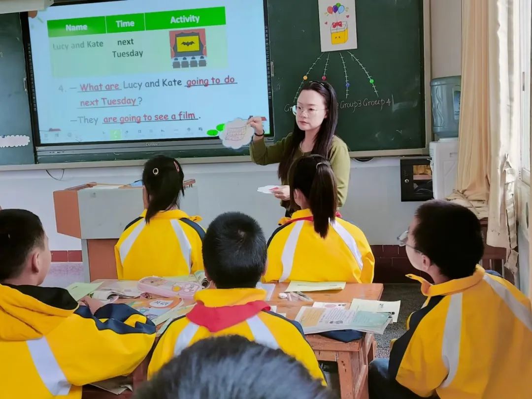 高中运动会方队30秒_高中运动会方队入场词_高中运动会方阵入场解说词