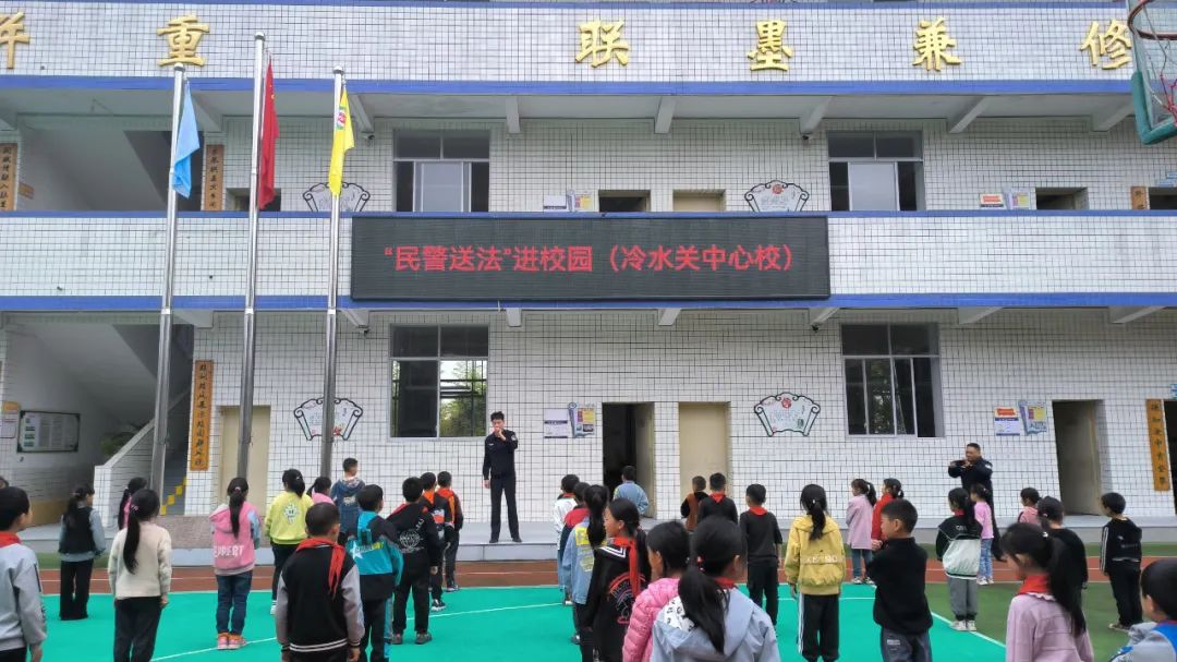 高中运动会方队30秒_高中运动会方阵入场解说词_高中运动会方队入场词