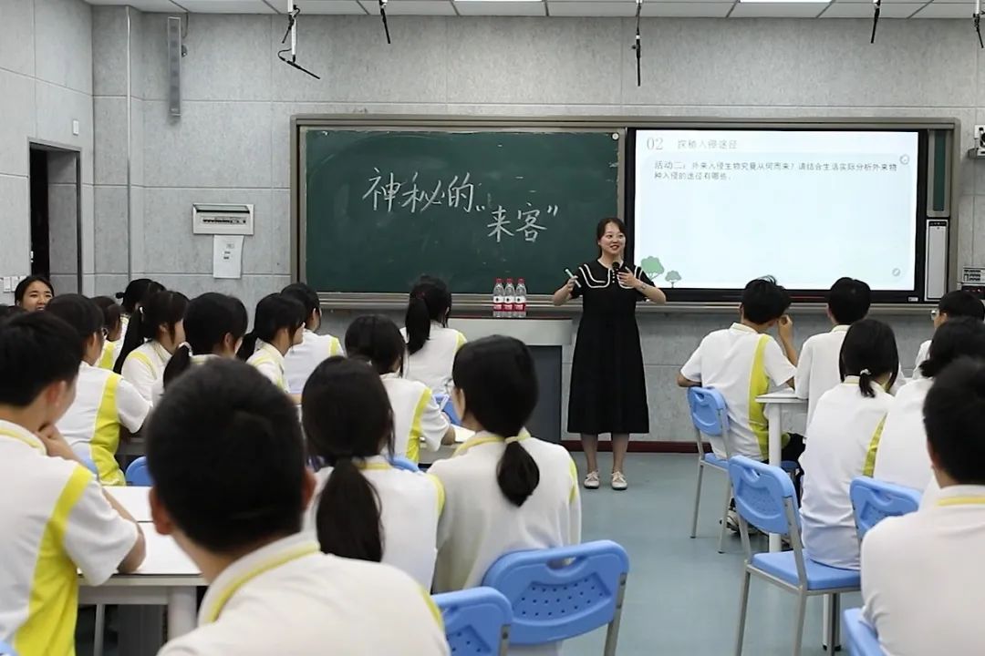 高中运动会方队入场词_高中运动会方阵入场解说词_高中运动会方队30秒