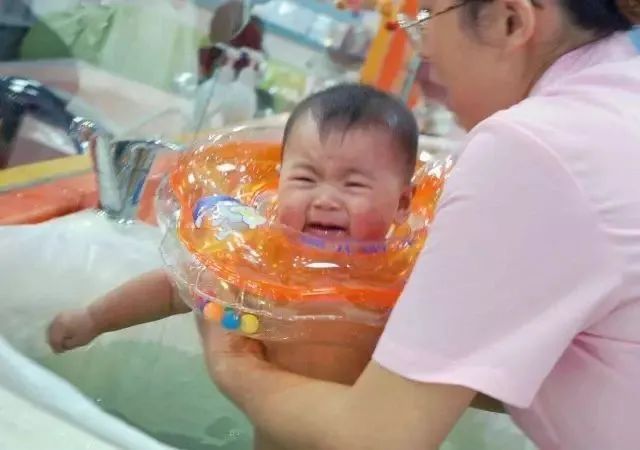 带孩子学游泳技巧_游泳技巧带学孩子好吗_怎样教孩子学游泳视频