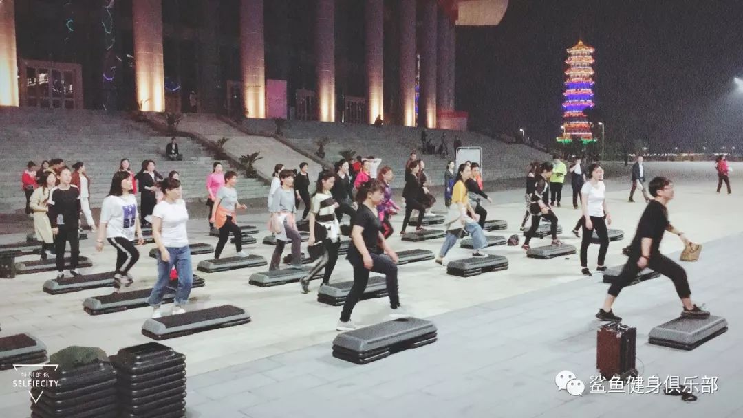 有氧收腹健身操视频_什么是收腹运动有氧操_收腹有氧健身操