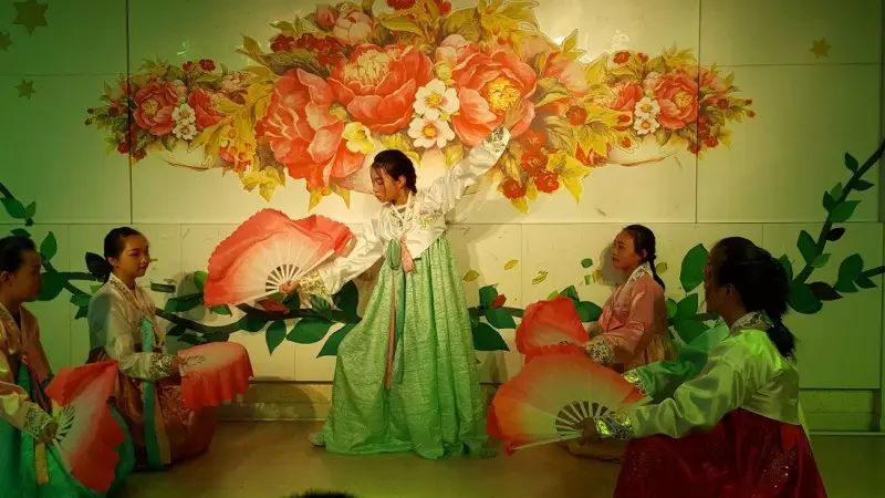 学生广播体操中文版_体操广播中文版学生视频_广播体操学生