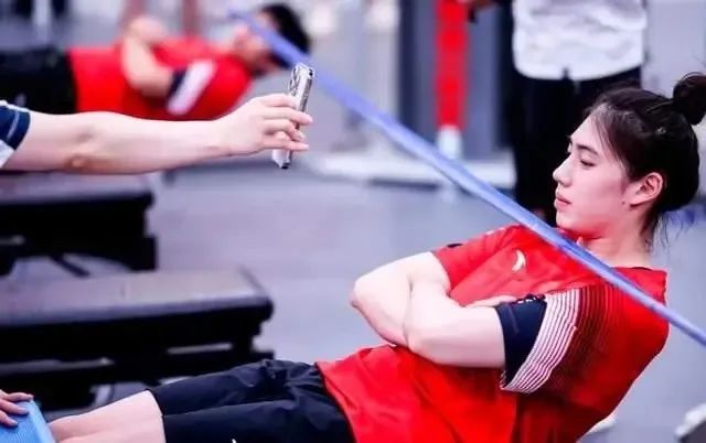 奥运会游泳冠军是什么意思_奥运冠军游泳方式_帮我搜索游泳奥运冠军