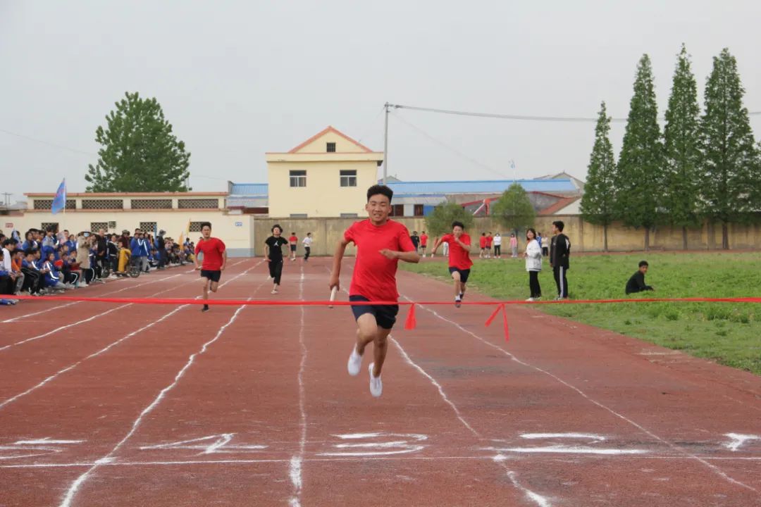 高中校运动会项目_高中学校运动会项目_城西高中运动会项目