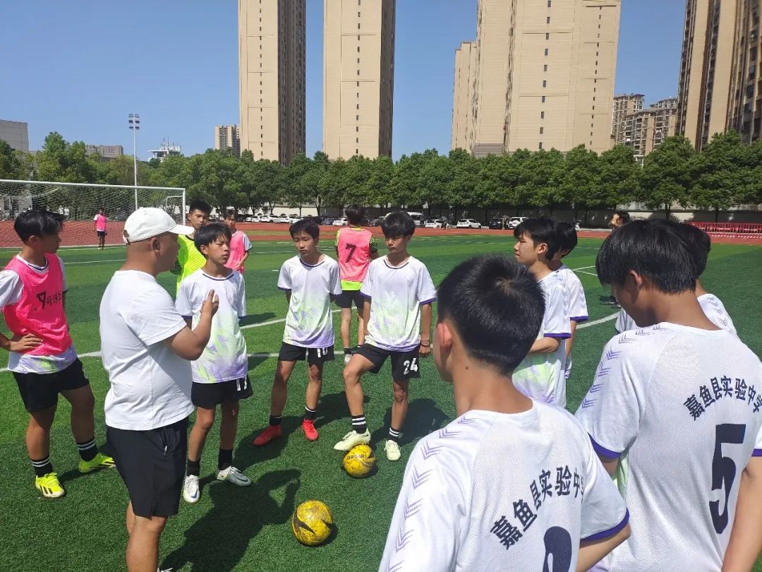 全国高校足球联赛冠军_足球大学生联赛冠军_学校足球联赛团体冠军