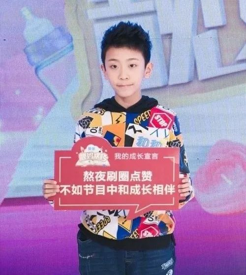 中外踢球队长足球技巧是什么_踢足球外国_中外足球队长踢球技巧
