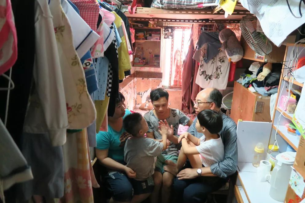 香港普通家庭开支_香港家庭一个月开销_香港家庭日常日常开销多少