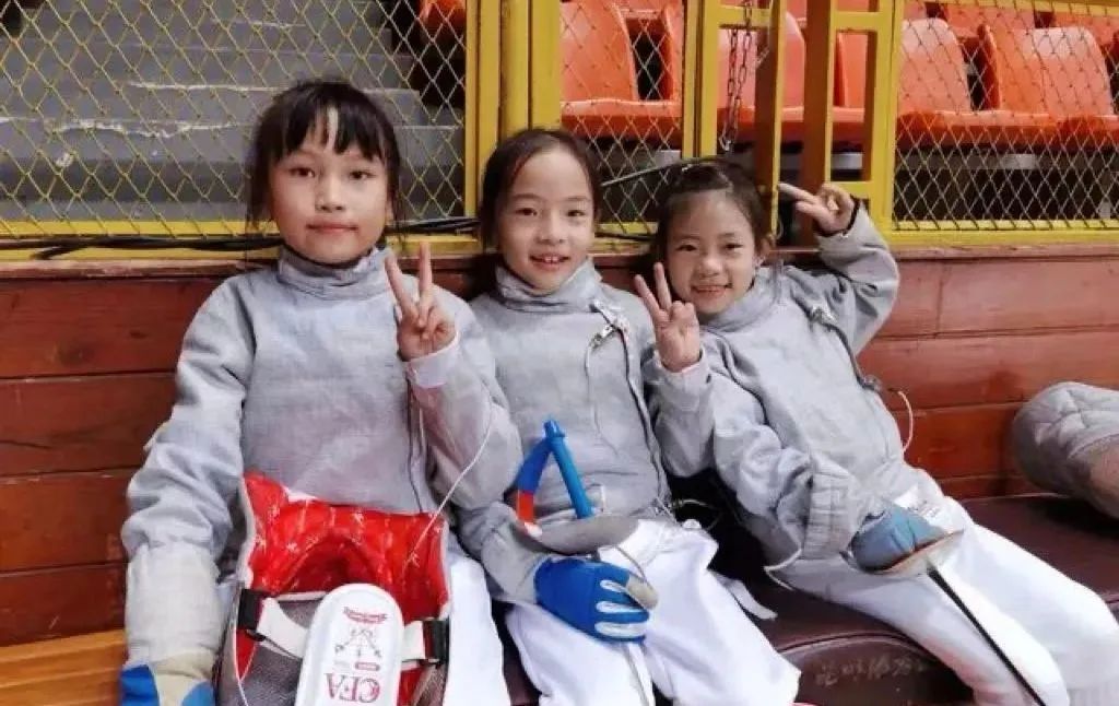 云南省击剑冠军_昆明市第三中学的击剑冠军_昆明击剑全国重剑冠军