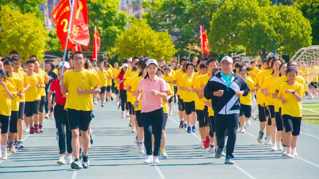 昆明市第三中学的击剑冠军_昆明击剑全国重剑冠军_昆明市击剑队