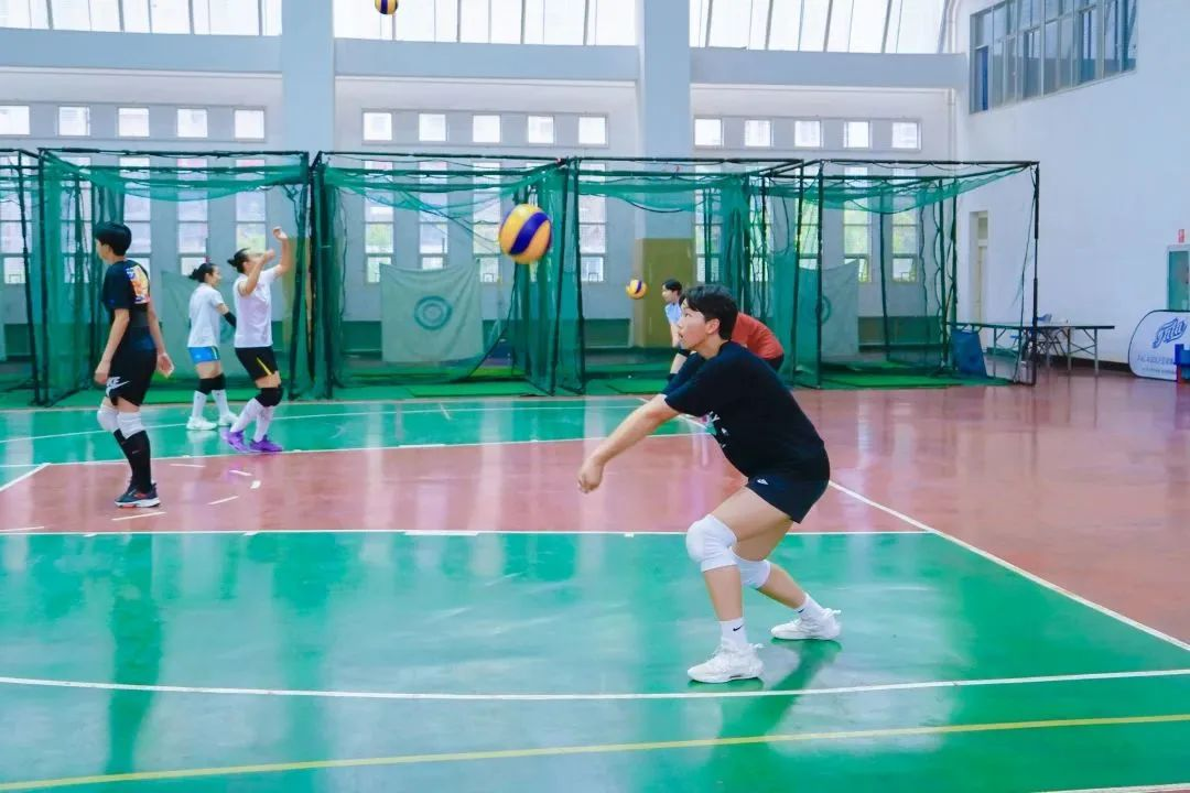 昆明市击剑队_昆明市第三中学的击剑冠军_昆明击剑全国重剑冠军