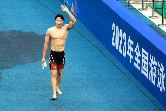 游泳小将2021_中国的那个游泳小将是谁啊_中国小将游泳冠军是谁啊