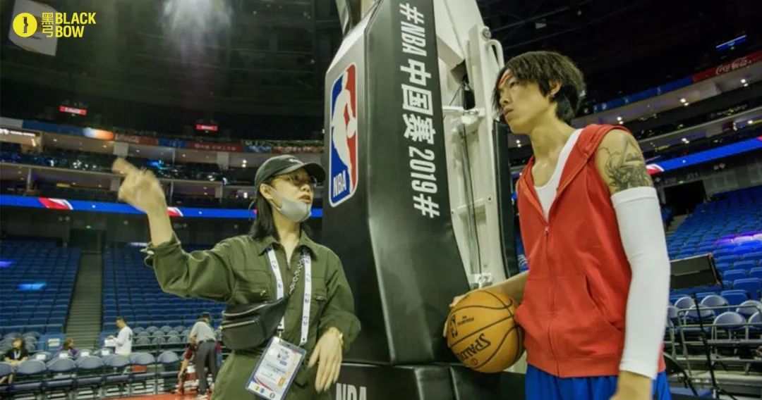湖人篮球运动员_篮球女孩湖人总冠军是谁_湖人篮球冠军女孩是哪个队的
