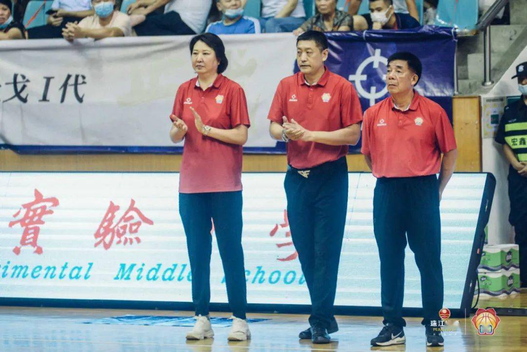 篮球高中东莞冠军是谁啊_东莞高中篮球冠军是谁_东莞高中篮球联赛