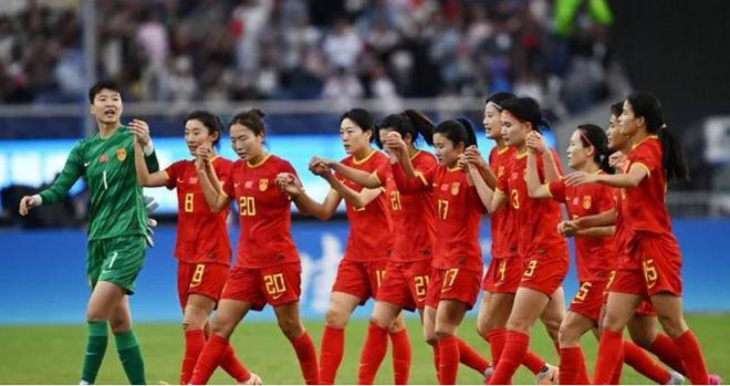 女足个人历史排名_足球女足排名历史中国第几_中国足球女足历史排名