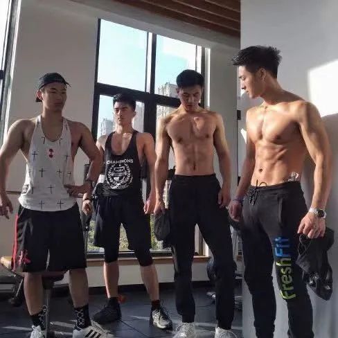 健身房私教套餐价格表_健身房私教一般什么价格_潮阳私教健身房