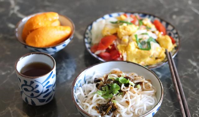 孩子的营养餐搭配_小孩子营养搭配餐_怎样和孩子搭配营养餐