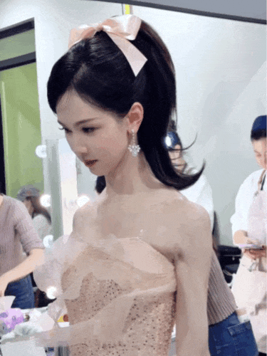 短发健身女明星_长发健身男_长发健身明星