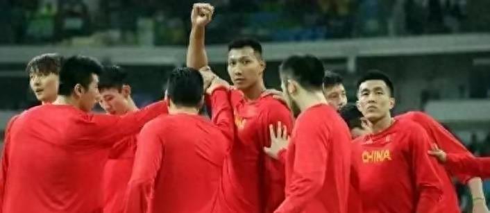 篮球内线移动规则是什么_篮球规则移动内线是什么意思_篮球内线几秒违例
