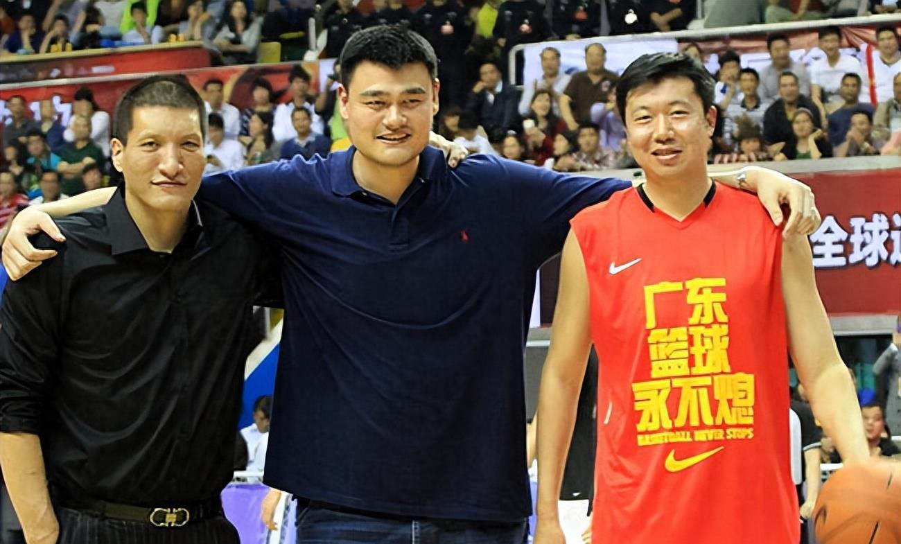 篮球内线几秒违例_篮球规则移动内线是什么意思_篮球内线移动规则是什么